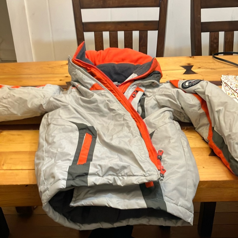 Brand new without tags boys weather proof winter jacket fleece lined with hood